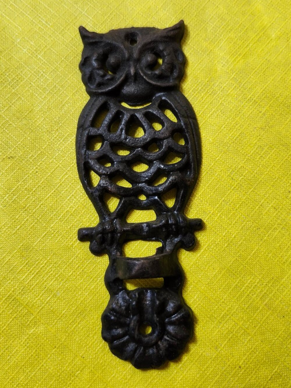 Vtg Cast Iron Owl Swivel Bracket Wall Mount Hook Holder